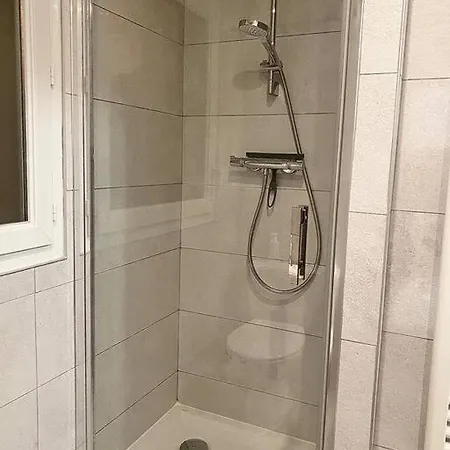 Joli T2 Dans Appartement *