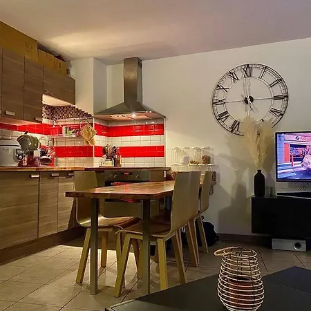 Appartement Joli T2 Dans *