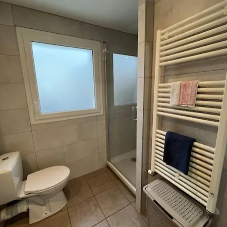 Joli T2 Dans Appartement *